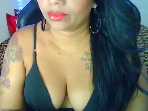 Snapshot of Samyrabely chatting on February 10, 2026, 6:18 pm Samyrabely online show from February 10, 2026, 6:18 pm