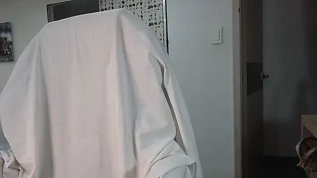 DanielaDuff online show from March 2, 2025, 3:30 pm