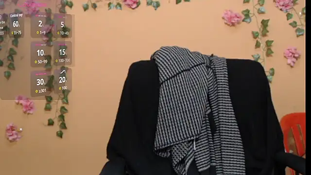 Snapshot of Hellensextits chatting on November 25, 2025, 10:21 pm Hellensextits online show from November 25, 2025, 10:21 pm