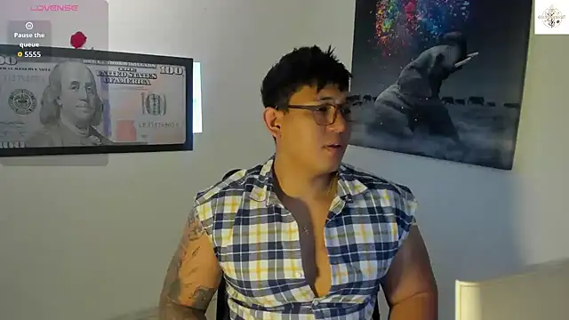 Colton Massif online show from October 27, 2025, 9:49 pm