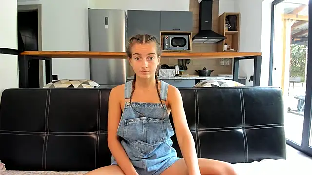 ElizSweet online show from October 16, 2025, 8:55 am