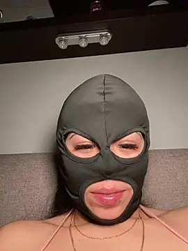 Snapshot of nenalayla chatting on December 16, 2024, 8:48 pm nenalayla online show from December 16, 2024, 8:48 pm