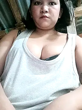 milkytitsmom4u online show from September 21, 2025, 4:12 pm