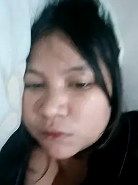 milkytitsmom4u online show from October 3, 2025, 12:47 am