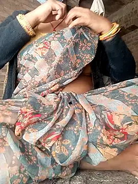 Snapshot of Lattika-Bhabhi chatting on February 13, 2025, 10:34 am Lattika-Bhabhi online show from February 13, 2025, 10:34 am
