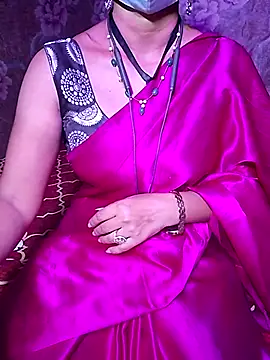 Snapshot of XBHUUME chatting on November 6, 2025, 4:22 pm XBHUUME online show from November 6, 2025, 4:22 pm