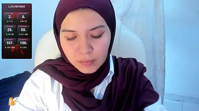 Snapshot of MatchedEyebrow chatting on February 3, 2025, 8:57 pm MatchedEyebrow online show from February 3, 2025, 8:57 pm