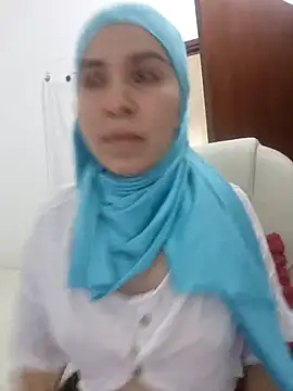 Snapshot of MatchedEyebrow chatting on March 3, 2025, 8:54 pm MatchedEyebrow online show from March 3, 2025, 8:54 pm