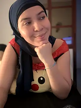 Snapshot of MatchedEyebrow chatting on November 13, 2025, 9:51 pm MatchedEyebrow online show from November 13, 2025, 9:51 pm