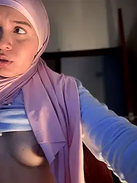 Snapshot of MatchedEyebrow chatting on November 22, 2025, 9:57 pm MatchedEyebrow online show from November 22, 2025, 9:57 pm