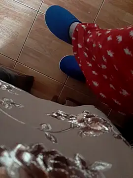 feet toes online show from October 10, 2025, 4:46 am