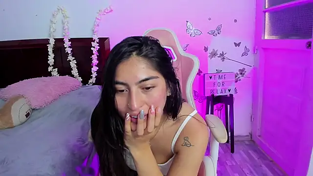 Blue Petite online show from February 4, 2025, 7:33 pm