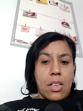 Molly newman6 online show from November 7, 2025, 4:44 pm