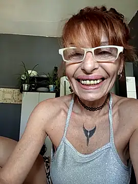 Snapshot of FrozenWaffle chatting on October 14, 2025, 4:51 pm FrozenWaffle online show from October 14, 2025, 4:51 pm