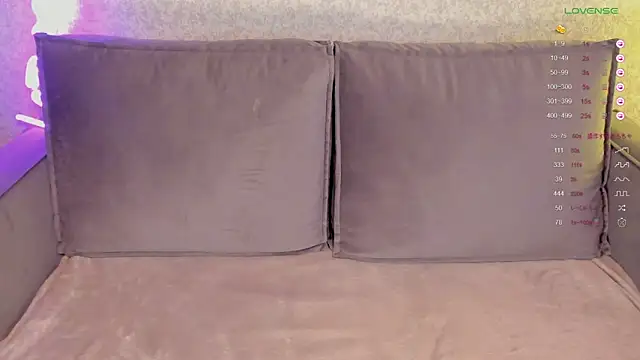 ReinaKousaka online show from February 16, 2026, 5:22 pm