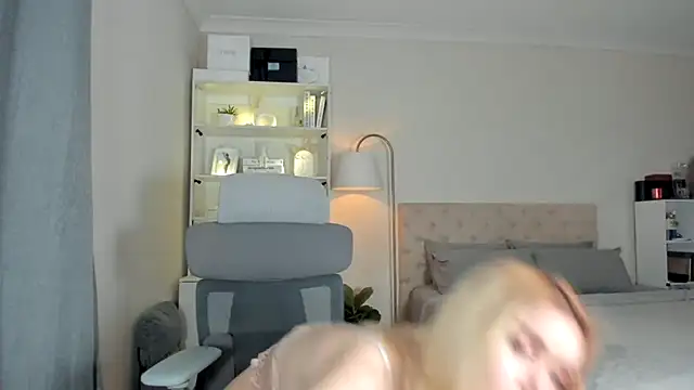 JohannaRodriguez69 online show from March 28, 2026, 2:23 am