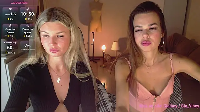 Snapshot of AngelMiaM chatting on February 24, 2026, 6:09 pm AngelMiaM online show from February 24, 2026, 6:09 pm