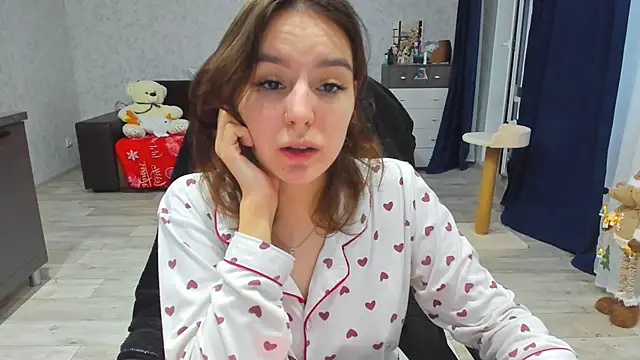 c arina x online show from December 3, 2024, 10:56 am