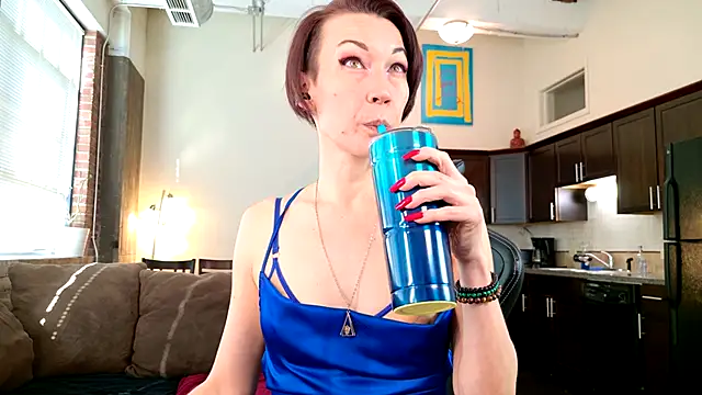 Snapshot of EveEnigma chatting on March 7, 2025, 6:43 pm EveEnigma online show from March 7, 2025, 6:43 pm