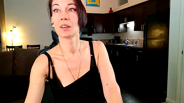 Snapshot of EveEnigma chatting on March 4, 2025, 1:17 pm EveEnigma online show from March 4, 2025, 1:17 pm