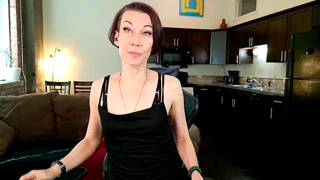 Snapshot of EveEnigma chatting on March 19, 2025, 12:34 pm EveEnigma online show from March 19, 2025, 12:34 pm