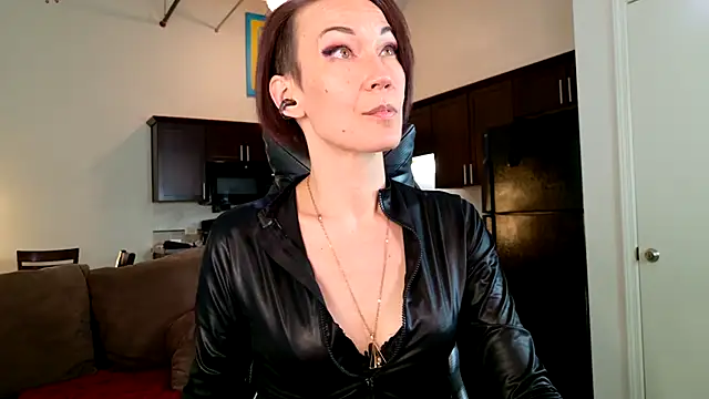 Snapshot of EveEnigma chatting on March 19, 2025, 5:50 pm EveEnigma online show from March 19, 2025, 5:50 pm