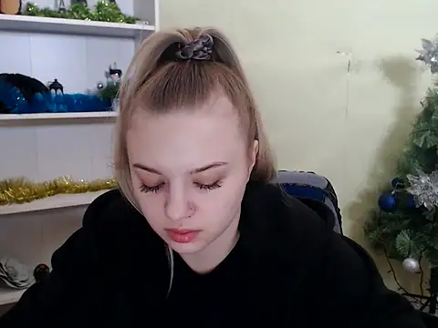 CrazyGloria online show from January 25, 2025, 6:23 am