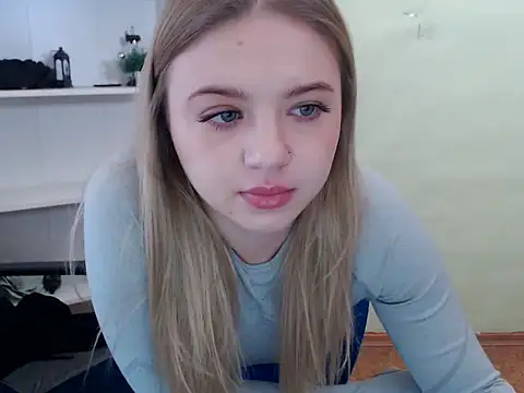 CrazyGloria online show from February 7, 2025, 6:14 am
