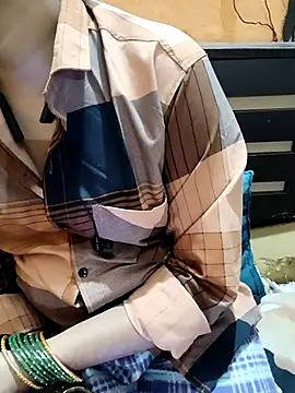 Snapshot of Diya_143 chatting on December 1, 2025, 6:09 pm Diya 143 online show from December 1, 2025, 6:09 pm