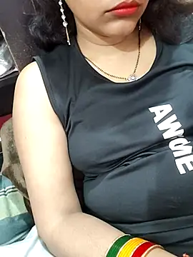 Snapshot of Diya_143 chatting on April 18, 2026, 6:54 pm Diya 143 online show from April 18, 2026, 6:54 pm