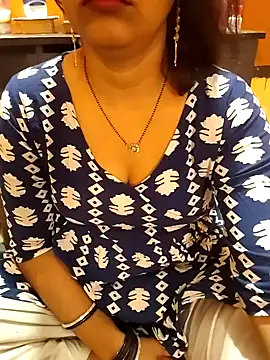 Snapshot of Diya_143 chatting on April 21, 2026, 6:31 am Diya 143 online show from April 21, 2026, 6:31 am