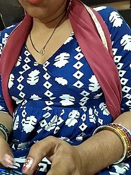 Snapshot of Diya_143 chatting on April 25, 2026, 3:53 pm Diya 143 online show from April 25, 2026, 3:53 pm