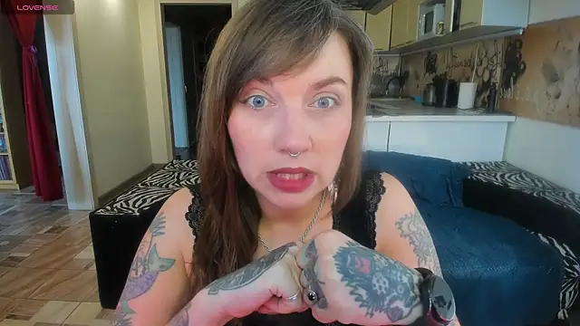 Snapshot of StacyTigerr chatting on July 8, 2026, 10:05 am StacyTigerr online show from July 8, 2026, 10:05 am