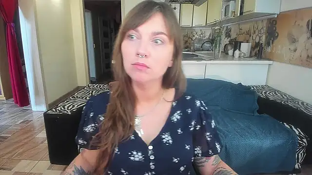 Snapshot of StacyTigerr chatting on July 9, 2026, 1:10 pm StacyTigerr online show from July 9, 2026, 1:10 pm