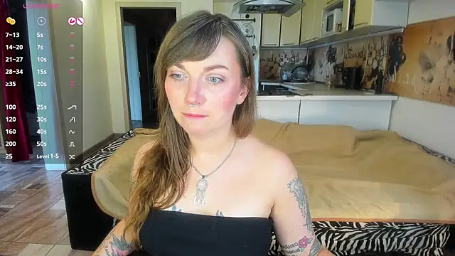 Snapshot of StacyTigerr chatting on July 13, 2026, 10:25 am StacyTigerr online show from July 13, 2026, 10:25 am