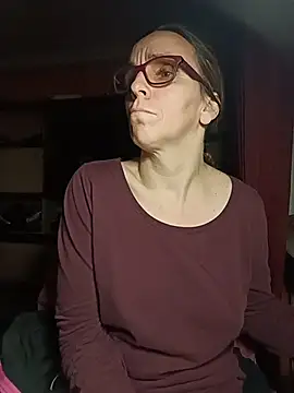 Snapshot of Dettybitch40 chatting on December 22, 2025, 4:51 pm Dettybitch40 online show from December 22, 2025, 4:51 pm