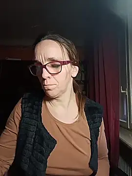 Dettybitch40 online show from November 28, 2025, 3:12 pm