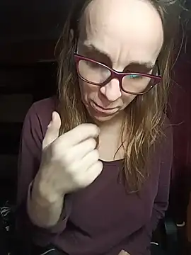 Snapshot of Dettybitch40 chatting on December 23, 2025, 8:24 am Dettybitch40 online show from December 23, 2025, 8:24 am