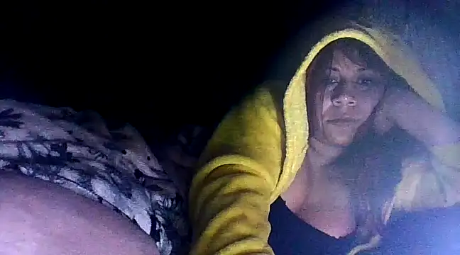 Snapshot of Shelzy420 chatting on March 22, 2025, 6:43 am Shelzy420 online show from March 22, 2025, 6:43 am