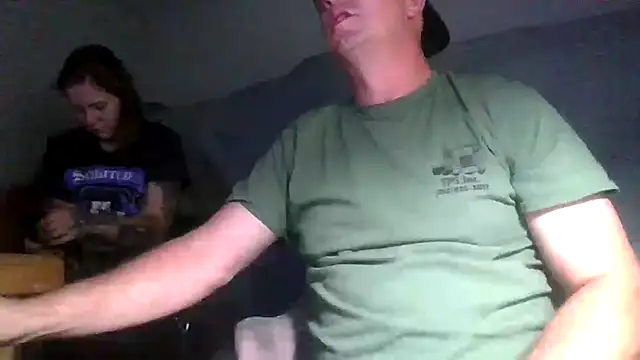 COCKNDRILLER online show from October 16, 2025, 6:43 am