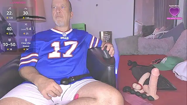 Snapshot of openminddaddy chatting on February 15, 2026, 12:44 am openminddaddy online show from February 15, 2026, 12:44 am