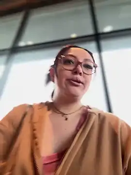 nativepumpkin95 online show from April 18, 2026, 9:37 pm