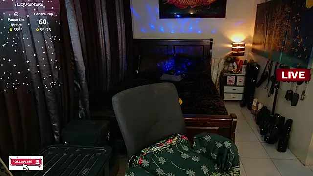 xCumOnOverMex online show from December 2, 2025, 4:36 am