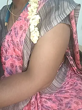 Snapshot of Tamil-hotwife chatting on July 7, 2026, 12:24 am Tamil-hotwife online show from July 7, 2026, 12:24 am