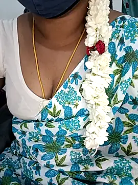 Snapshot of Tamil-hotwife chatting on April 18, 2026, 4:53 pm Tamil-hotwife online show from April 18, 2026, 4:53 pm
