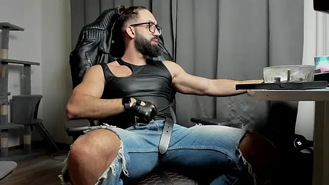 Snapshot of liamaesthetic chatting on January 31, 2025, 7:18 am liamaesthetic online show from January 31, 2025, 7:18 am