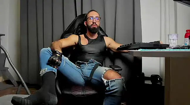 Snapshot of liamaesthetic chatting on March 2, 2025, 9:52 pm liamaesthetic online show from March 2, 2025, 9:52 pm