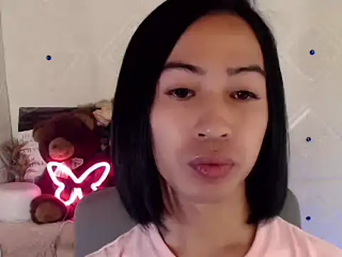 Lemonadexxx online show from February 15, 2025, 1:49 pm