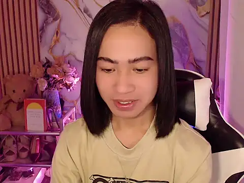 Lemonadexxx online show from September 13, 2025, 8:47 am