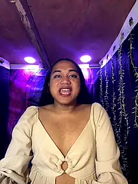 bettina love online show from November 18, 2025, 4:49 am